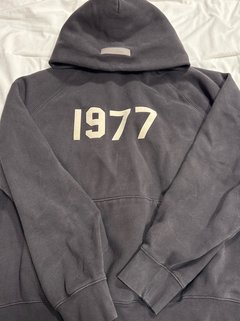 Essentials Crewneck Sweatshirt with 1977 Graphic - Charcoal & Cream